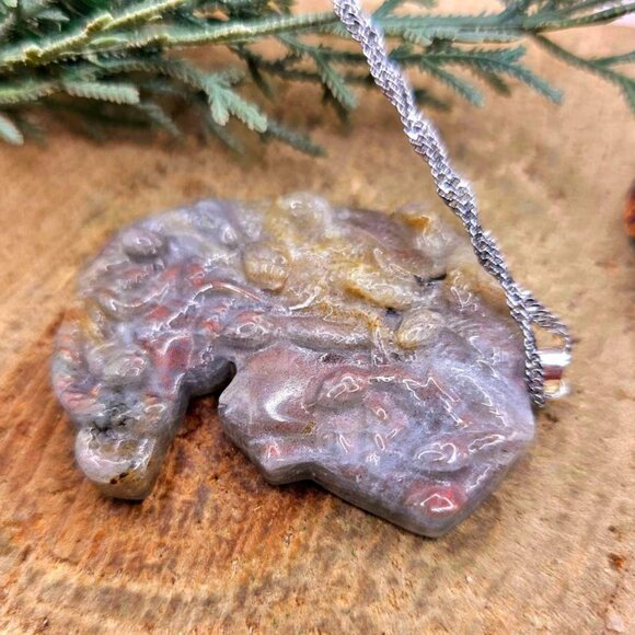Nature Labradorite Carved Flashy Medusa Big Pendant Necklace - Picture 9 of 10